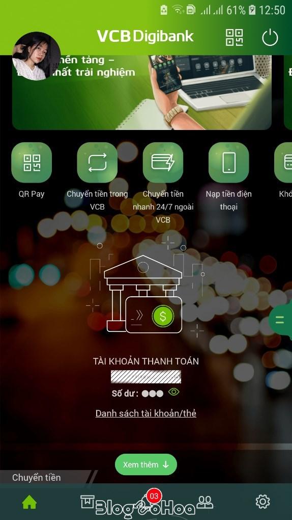 Mở ứng dụng Vietcombank trên điện thoại. Mở ứng dụng Vietcombank trên điện thoại.